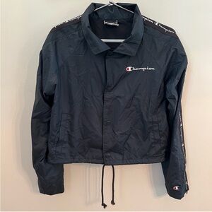 CHAMPION WOMEN'S BLACK CROPPED COACHES
JACKET Size Medium